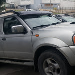 Resmi Galeri görüntüleyicisine yükleyin, Nissan Navara Ön Cam Güneşliği | 2006-2015 Arası