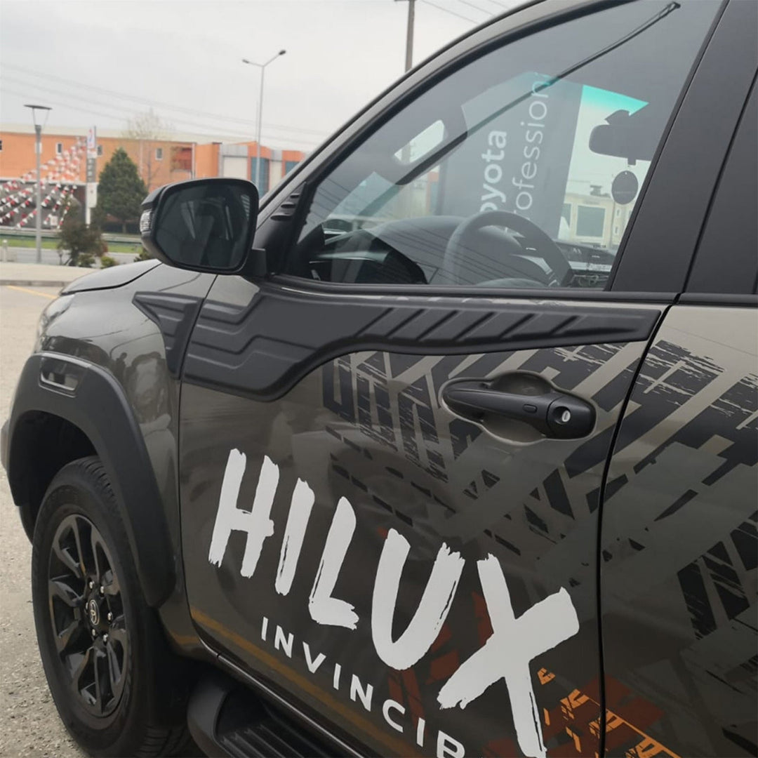 Toyota Hilux Dodik Kapı Seti - Yarasa (4 Parça) | 2020 ve Sonrası