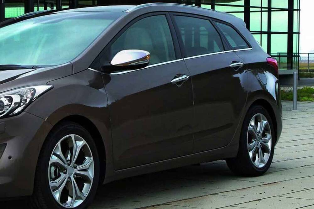 Hyundai i30 CW Cam Çıtası Alt - Krom (8 Parça) | 2012-2016 Arası, SW