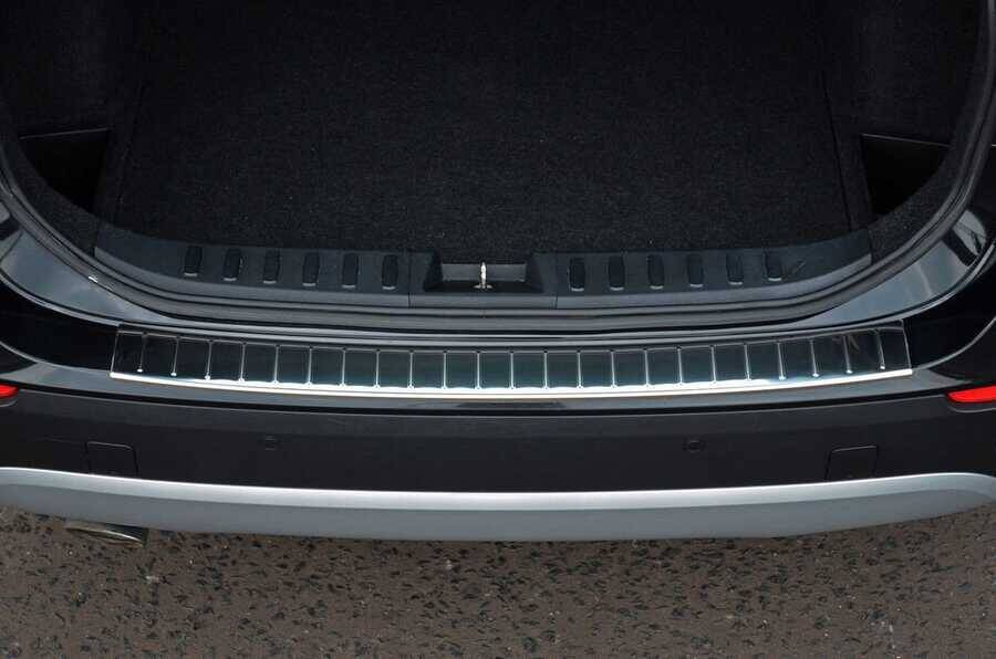 VW Sharan Arka Tampon Eşiği - Krom Taşlı | 2010-2020 Arası