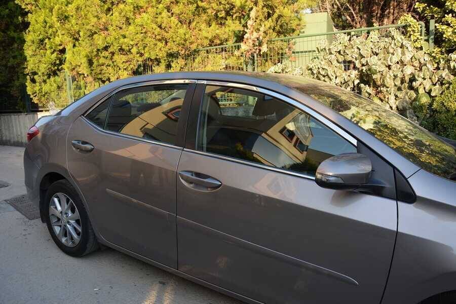 Toyota Corolla Cam Çıtası Üst - Krom (4 Parça) | 2013-2018 Arası, SD