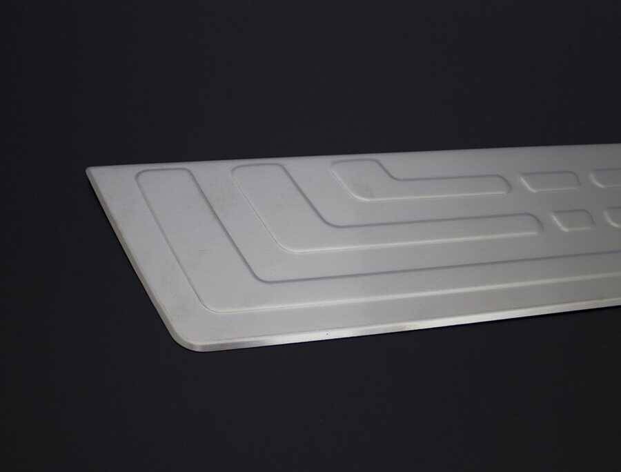 VW Amarok Arka Tampon Eşiği - Krom Taşlı | 2010-2021 Arası