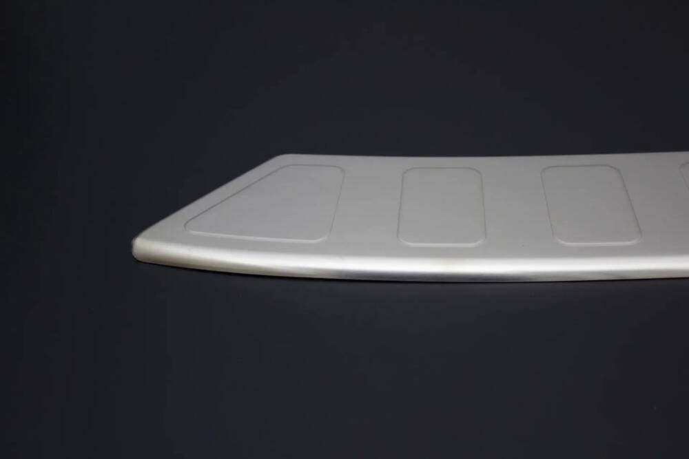 Opel Vivaro C Arka Tampon Eşiği - Krom Taşlı, Uzun Şase | 2019 ve Sonrası