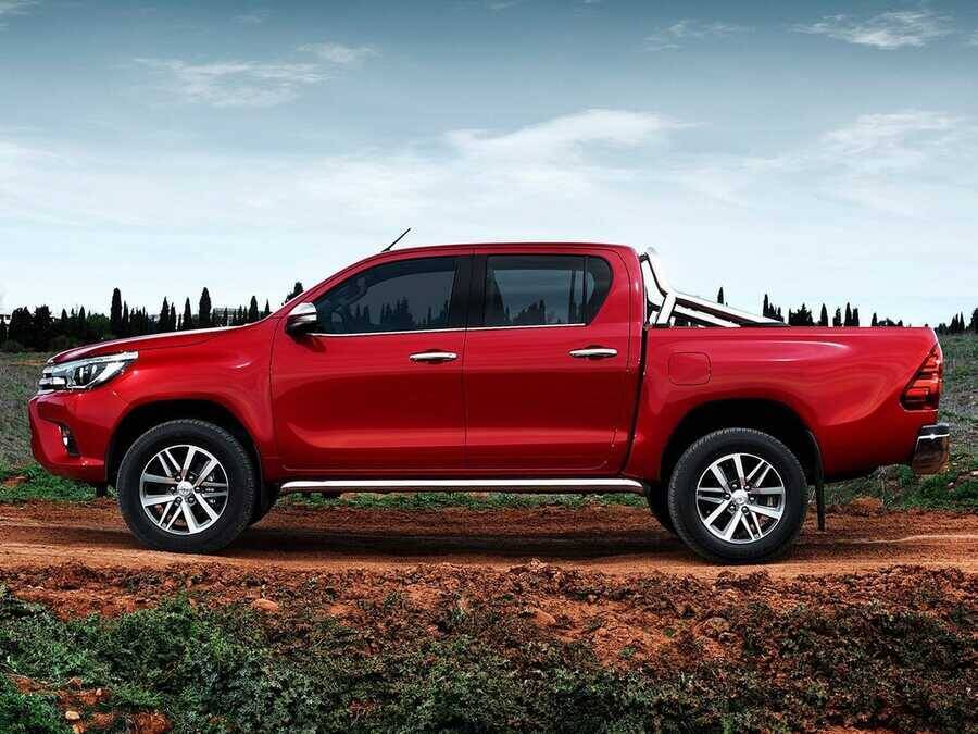 Toyota Hilux Cam Çıtası Alt - Krom (4 Parça) | 2015 ve Sonrası