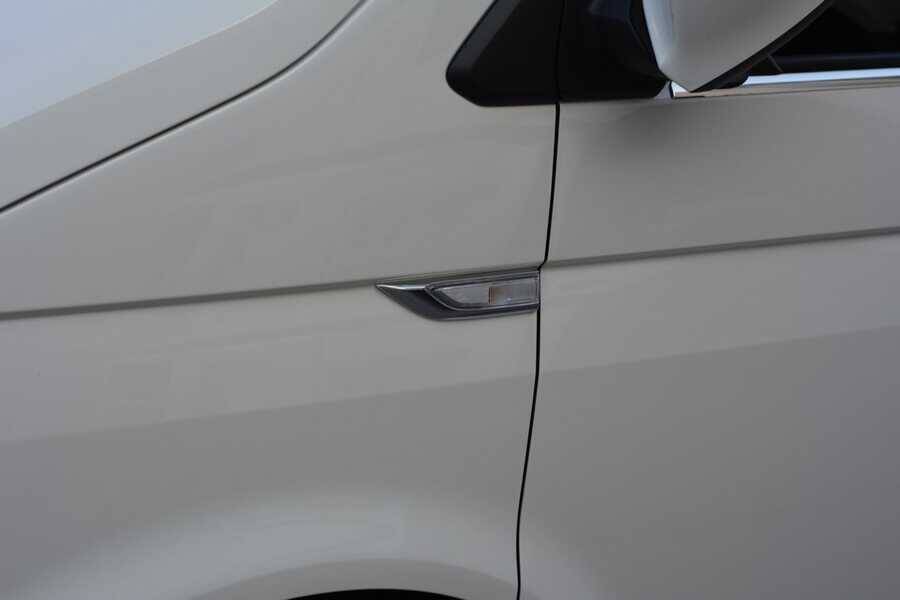 VW Caravelle T5 Sinyal Çerçevesi - ABS Krom (2 Parça) | 2015-2019 Arası